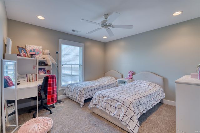 2221 Sable Way, Newburgh, IN 47630