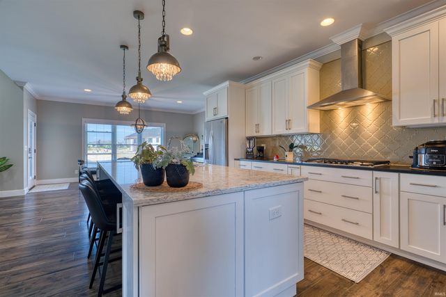 2221 Sable Way, Newburgh, IN 47630
