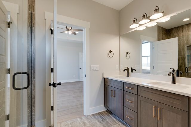 6841 Highway 41, N, Cedar Hill, TN 37032