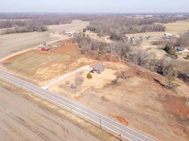 6841 Highway 41, N, Cedar Hill, TN 37032