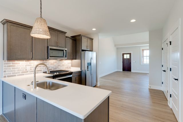 6841 Highway 41, N, Cedar Hill, TN 37032