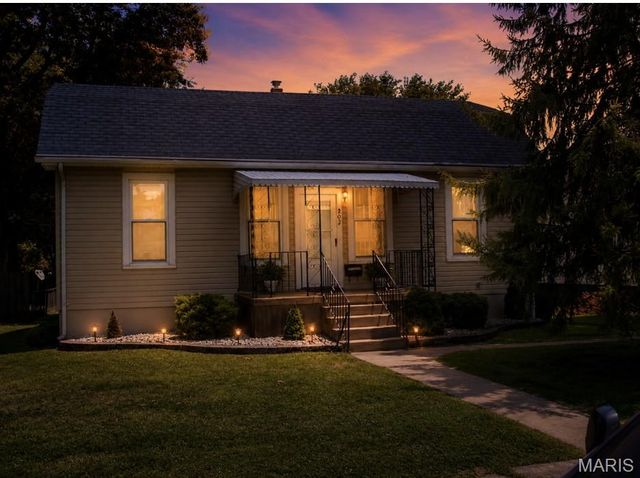 402 N Taylor Avenue, Crystal City, MO 63019