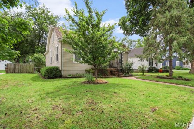 402 N Taylor Avenue, Crystal City, MO 63019