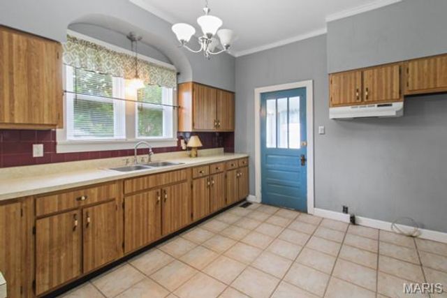 402 N Taylor Avenue, Crystal City, MO 63019