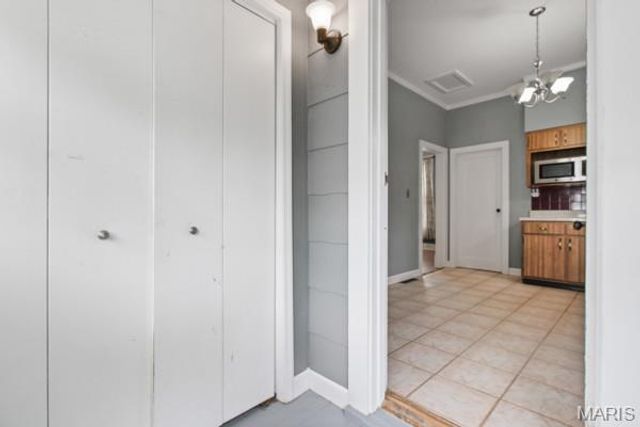 402 N Taylor Avenue, Crystal City, MO 63019
