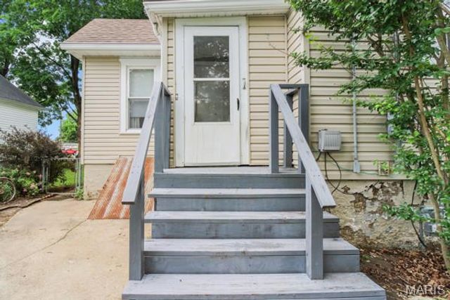 402 N Taylor Avenue, Crystal City, MO 63019