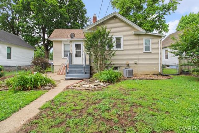 402 N Taylor Avenue, Crystal City, MO 63019