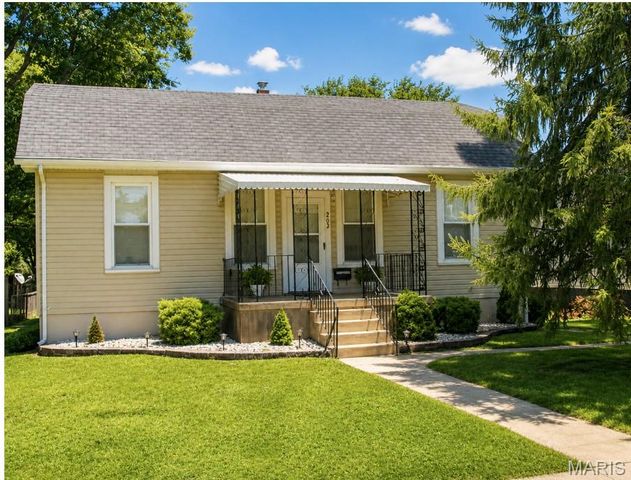 402 N Taylor Avenue, Crystal City, MO 63019
