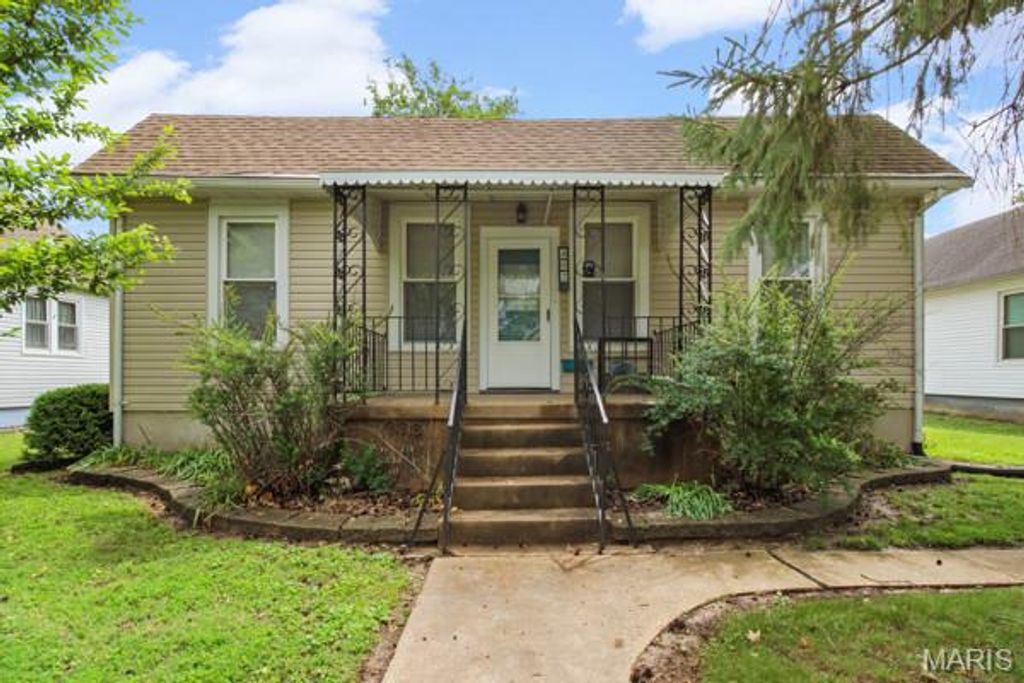 402 N Taylor Avenue, Crystal City, MO 63019