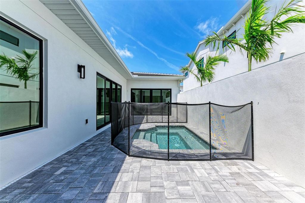 Image 32 of property listing at 6028 CAT CLAW LANE, Bradenton, FL 34210
