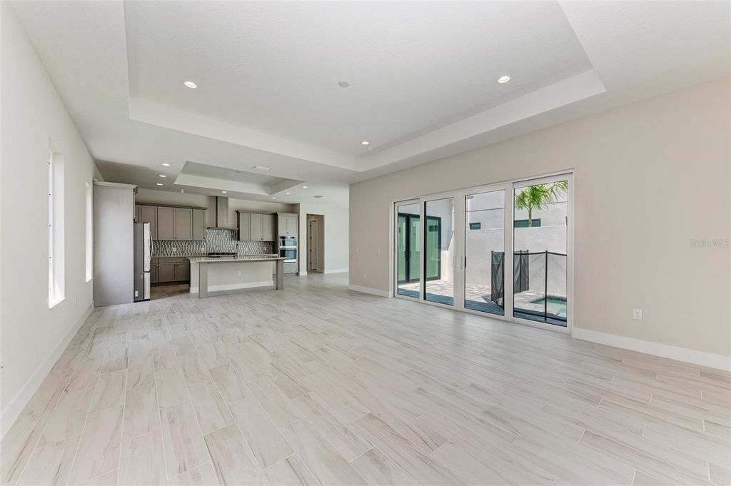 Image 5 of property listing at 6028 CAT CLAW LANE, Bradenton, FL 34210