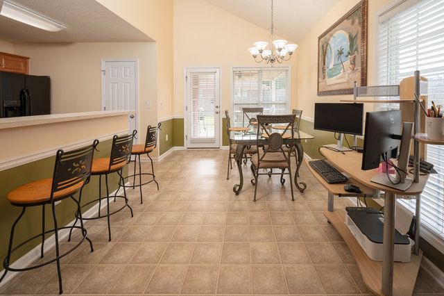 61 Lincolnshire Lane, Phenix City, AL 36870