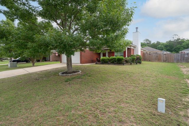 61 Lincolnshire Lane, Phenix City, AL 36870