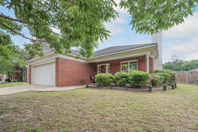 61 Lincolnshire Lane, Phenix City, AL 36870