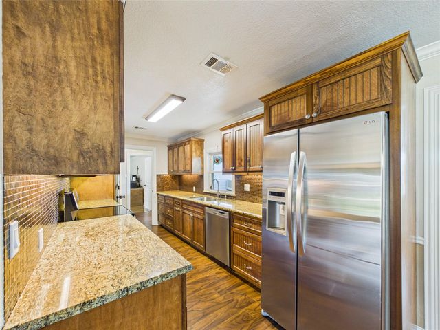 1212 Delores Street, Kemah, TX 77565