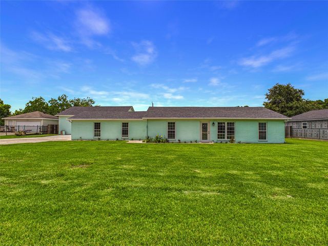 1212 Delores Street, Kemah, TX 77565