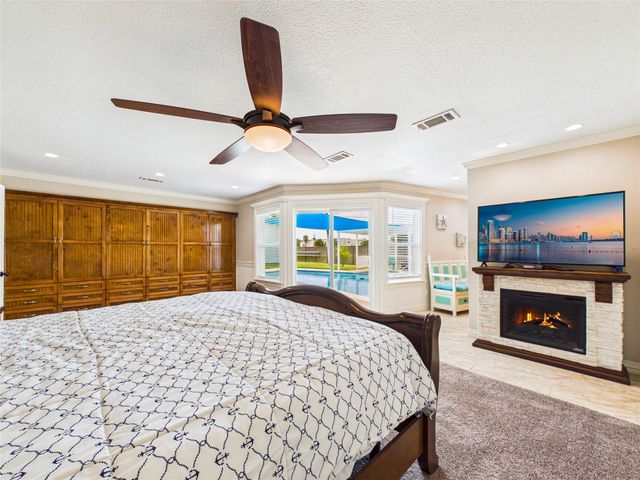 1212 Delores Street, Kemah, TX 77565
