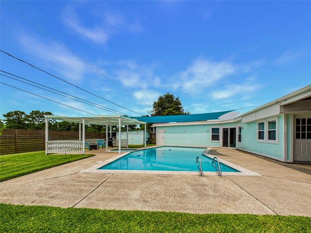 1212 Delores Street, Kemah, TX 77565