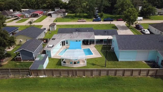 1212 Delores Street, Kemah, TX 77565
