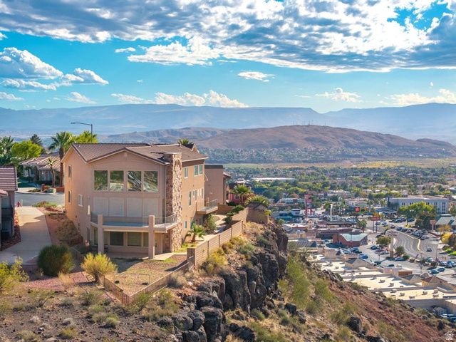 393 N CRESTLINE CIR, St. George, UT 84790