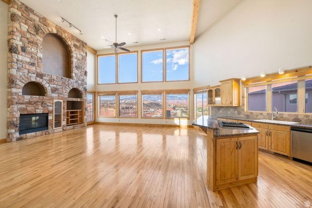 393 N CRESTLINE CIR, St. George, UT 84790