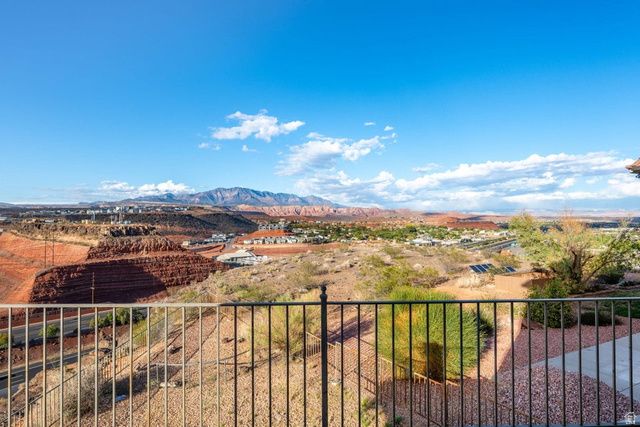 393 N CRESTLINE CIR, St. George, UT 84790