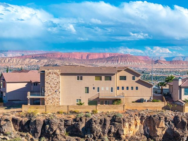 393 N CRESTLINE CIR, St. George, UT 84790