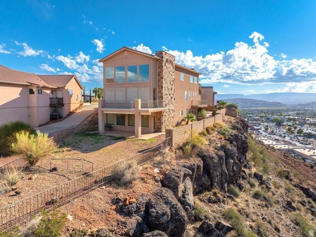 393 N CRESTLINE CIR, St. George, UT 84790