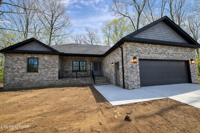 614 Apoka Lane, Crossville, TN 38572