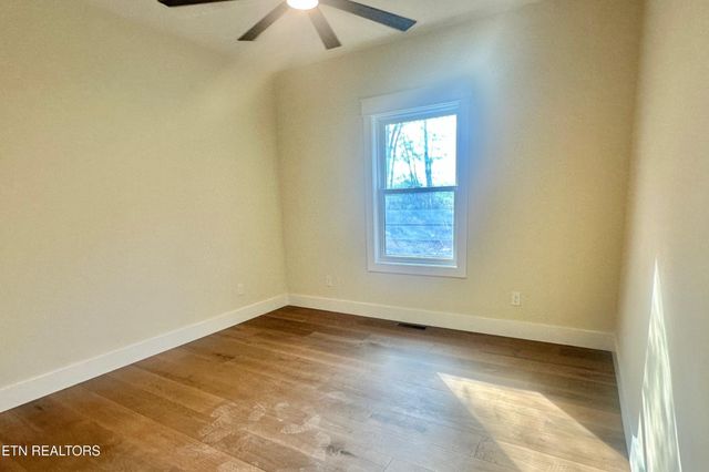 614 Apoka Lane, Crossville, TN 38572