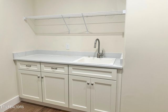 614 Apoka Lane, Crossville, TN 38572