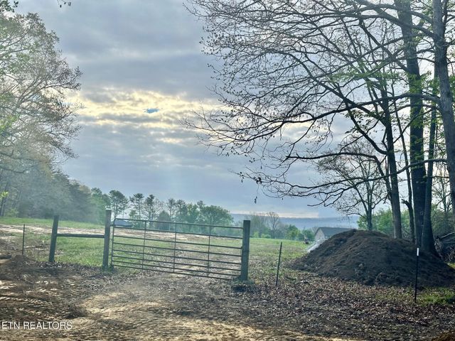 614 Apoka Lane, Crossville, TN 38572