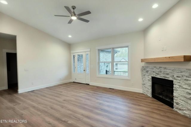 614 Apoka Lane, Crossville, TN 38572