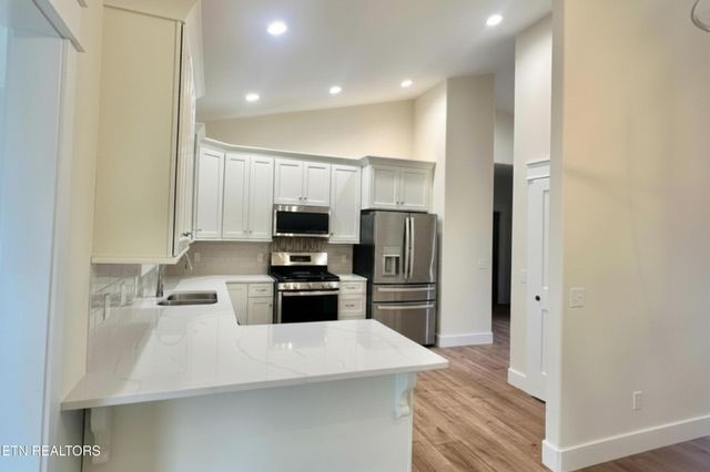 614 Apoka Lane, Crossville, TN 38572