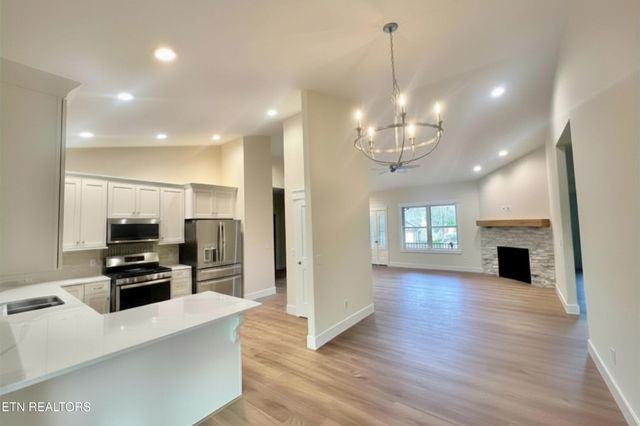 614 Apoka Lane, Crossville, TN 38572