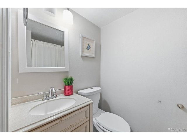 12106 E 2nd Dr, Aurora, CO 80011
