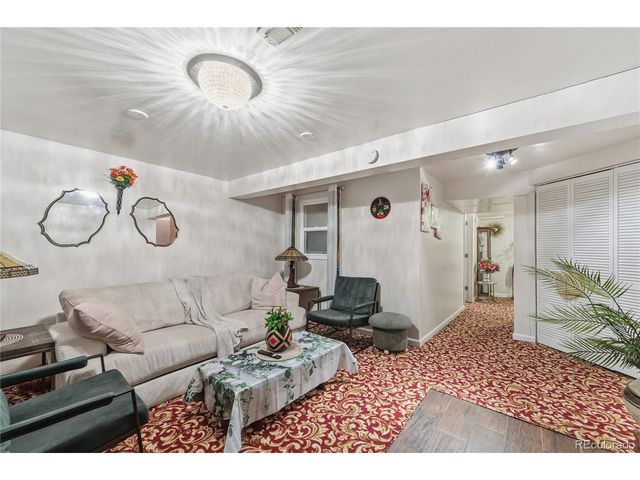 12106 E 2nd Dr, Aurora, CO 80011