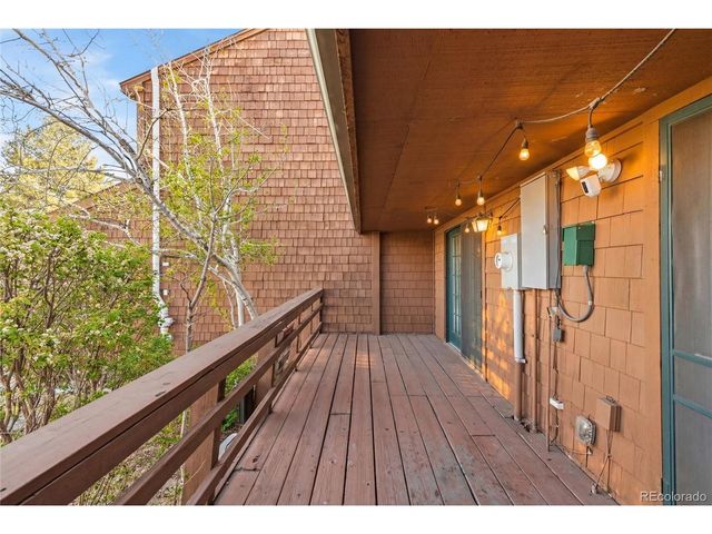 12106 E 2nd Dr, Aurora, CO 80011