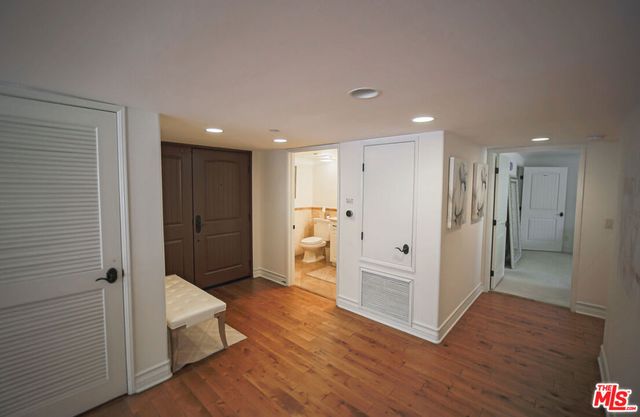 10390 La Grange Avenue PH3, Los Angeles, CA 90025