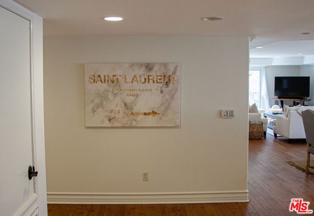 10390 La Grange Avenue PH3, Los Angeles, CA 90025