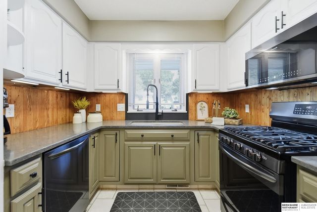 13435 Cedar Street, Omaha, NE 68144