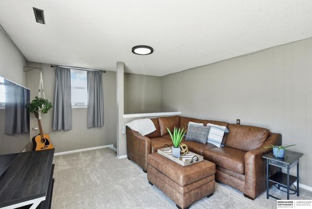 13435 Cedar Street, Omaha, NE 68144