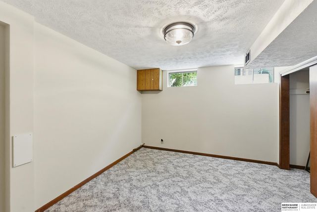 13435 Cedar Street, Omaha, NE 68144