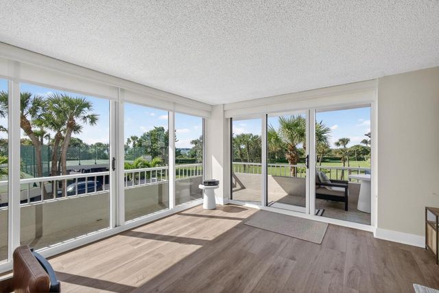 5510 N Ocean Drive 2d, Singer Island, FL 33404