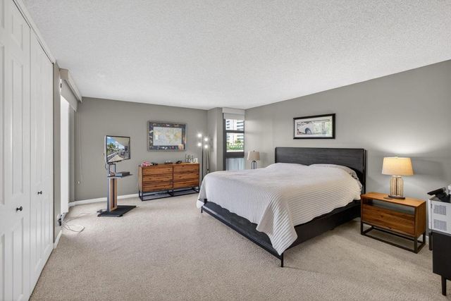 5510 N Ocean Drive 2d, Singer Island, FL 33404