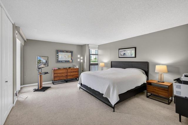 5510 N Ocean Drive 2d, Singer Island, FL 33404