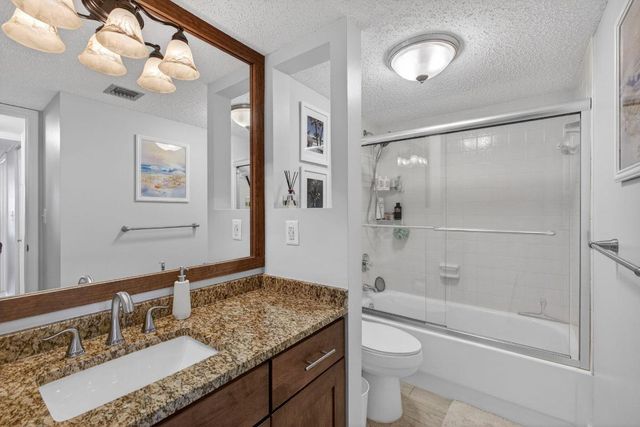 5510 N Ocean Drive 2d, Singer Island, FL 33404