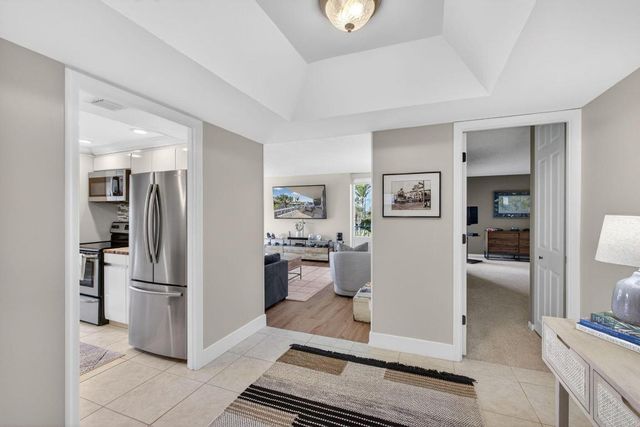 5510 N Ocean Drive 2d, Singer Island, FL 33404