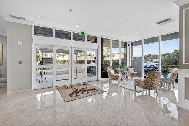 5510 N Ocean Drive 2d, Singer Island, FL 33404