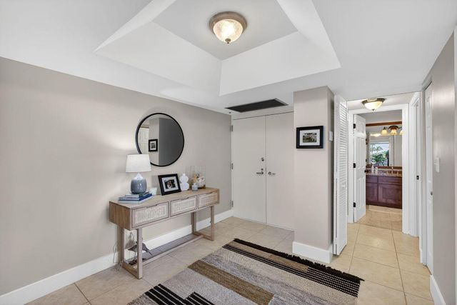 5510 N Ocean Drive 2d, Singer Island, FL 33404